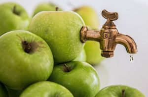 Românii consumă tot mai multe sucuri din fructe Realitatea Rurala