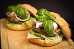 E-Coli in mici si hamburgeri Realitatea Rurala