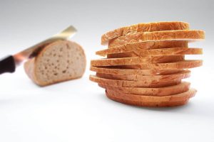 CUM SE COMPORTĂ ROMÂNII CÂND AUD DE PÂINE AMBALATĂ Alimentatie-retete