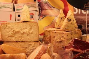 CUMPLIT! ARUNCĂM 20% DIN HRANA PE CARE O CUMPĂRĂM Alimentatie-retete