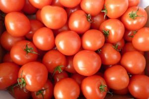 MADR ANUNȚĂ CĂ PRIMELE ROȘII ROMÂNEȘTI AU AJUNS DEJA ÎN PIEȚE ȘI HYPERMARKETURI Agricultura