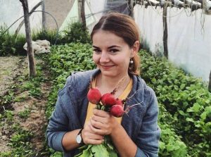 "GRADINA DIN DEAL" - PROIECT DE SUCCES AL UNEI TINERE CARE A HOTARAT SA-SI SCHIMBE VIATA Evenimente