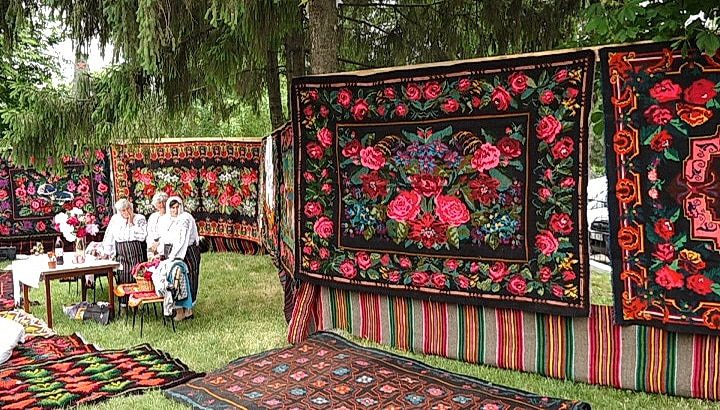 SATUL BASARABEAN MIHAILENI - LOCUL IN CARE COVOARELE NU SUNT BATUTE, CI SARBATORITE 1 SATUL BASARABEAN MIHAILENI - LOCUL IN CARE COVOARELE NU SUNT BATUTE, CI SARBATORITE SATUL BASARABEAN MIHAILENI - LOCUL IN CARE COVOARELE NU SUNT BATUTE, CI SARBATORITE Evenimente
