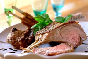 CONSUMUL DE CARNE DE OAIE A CRESCUT CU 104% DUPA CAMPANIA "ALEGE OAIA" Stiri agricole
