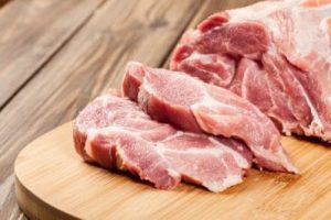 Consumul de carne pe cap de locuitor a atins un maxim istoric in Romania Recomandari