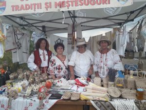 CEI MAI ISCUSITI MESTERI POPULARI, CELE MAI BUNE VINURI SI BUCATE TRADITIONALE LA ZILELE DOBROGEI Comunicate
