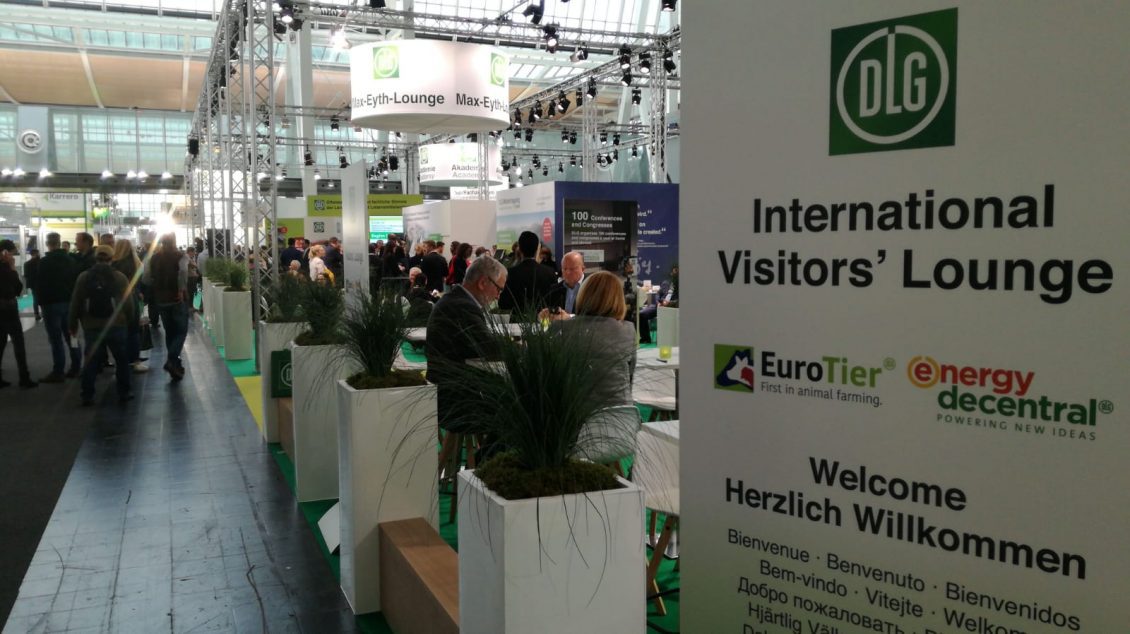 AGROTV ESTE PREZENTA LA HANOVRA, LA CEL MAI IMPORTANT EVENIMENT AGRICOL AL ANULUI - "EUROTIER 2018" 1 AGROTV ESTE PREZENTA LA HANOVRA, LA CEL MAI IMPORTANT EVENIMENT AGRICOL AL ANULUI - "EUROTIER 2018" AGROTV ESTE PREZENTA LA HANOVRA, LA CEL MAI IMPORTANT EVENIMENT AGRICOL AL ANULUI - "EUROTIER 2018" Evenimente