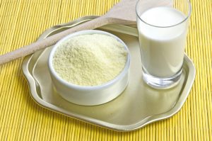 VANZAREA LA LICITATIE PUBLICA A CELEI MAI MARI CANTITATI DE LAPTE PRAF DEGRESAT Stiri agricole