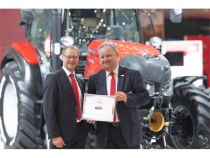 CASE IH ADAUGA UN DUBLU TITLUL IN PANOPLIA SUCCESULUI INGINERIEI AGRICOLE - MASINA ANULUI 2019 Realitatea Rurala