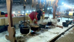 LA GURA RÂULUI, O ZONĂ GASTRONOMICĂ CU VECHE TRADIȚIE, CINE VINE, REVINE CU SIGURANȚĂ Afaceri