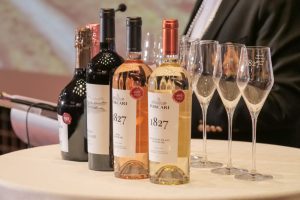 CONCURSURI INTERNATIONALE DE TOP DOMINATE DE VINURILE MOLDOVENESTI Realitatea Rurala
