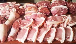 C.E. MENTINE RESTRICTIILE COMERTULUI CARNII DE PORC IN ROMANIA Comunicate