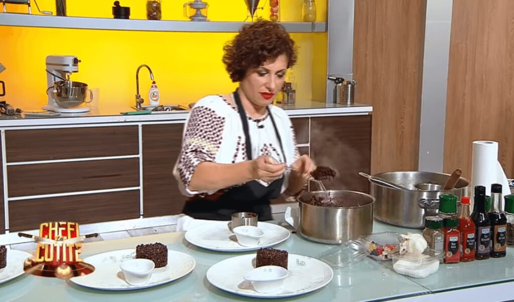 Pensiunea unei moldovence unde preparatele servite sunt delicioase ca la "Chefi la Cutite" 3 Pensiunea unei moldovence unde preparatele servite sunt delicioase ca la "Chefi la Cutite" Pensiunea unei moldovence unde preparatele servite sunt delicioase ca la "Chefi la Cutite" Afaceri