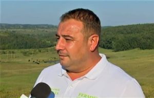 ”Unii cu banii, altii cu munca...” Oful unui tanar fermier Stiri agricole