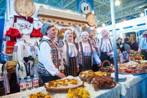 Produsele moldovenesti cuceresc Romania Viata la tara