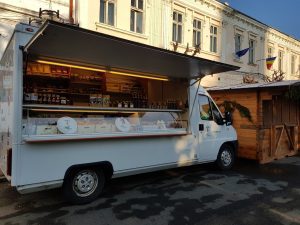 Magazinul mobil care aduce satul romanesc mai aproape de oraseni Stiri agricole