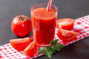 Beneficiile consumului de suc de rosii. Face minuni pentru sanatate Afaceri