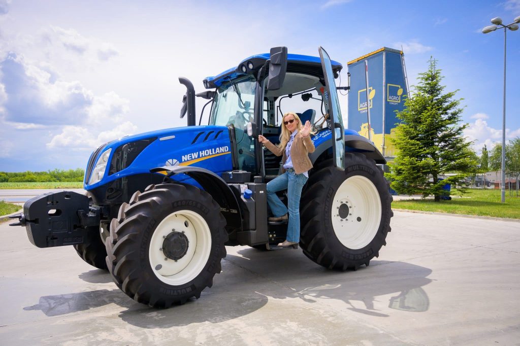 O nouă provocare pentru ROMÂNIA VĂZUTĂ DIN TRACTOR 12 O nouă provocare pentru ROMÂNIA VĂZUTĂ DIN TRACTOR O nouă provocare pentru ROMÂNIA VĂZUTĂ DIN TRACTOR Comunicate