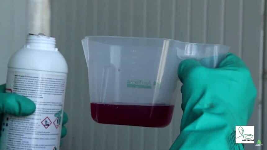Realizarea corectă a amestecului unei soluții de stropit 3 Realizarea corectă a amestecului unei soluții de stropit soluții de stropit