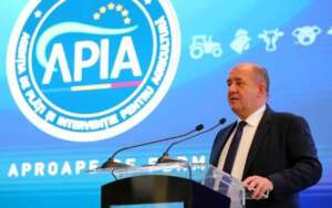 APIA Adrian Pintea
