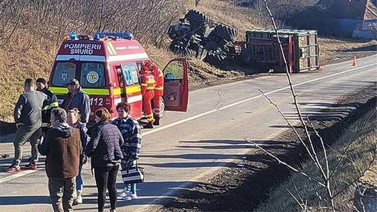 tractor, s-a răsturnat cu tractorul
