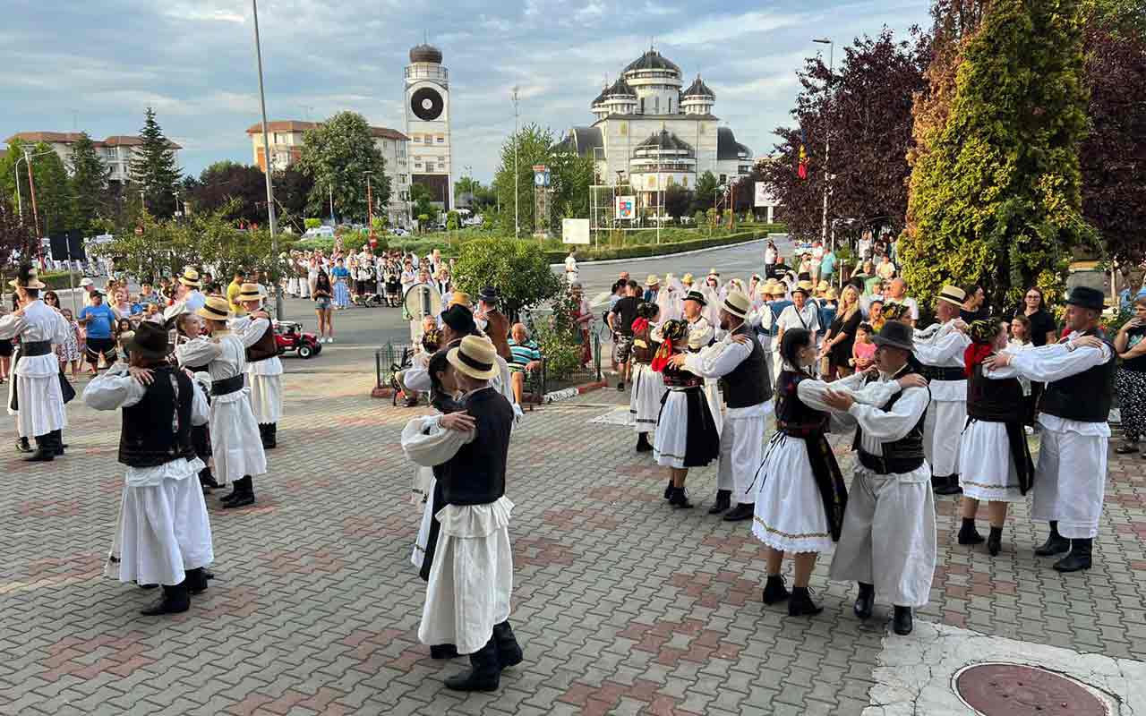 dansatori populari Mioveni