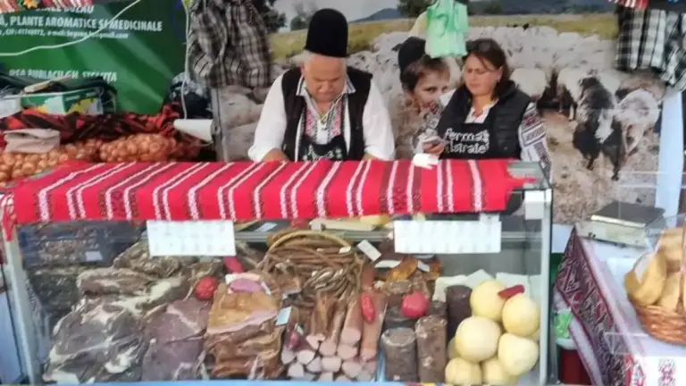 Targ-MADR-produse-traditionale târg Sfinții Mihail și Gavriil MADR, produse românești, Ziua Națională a Produselor Agroalimentare Românești