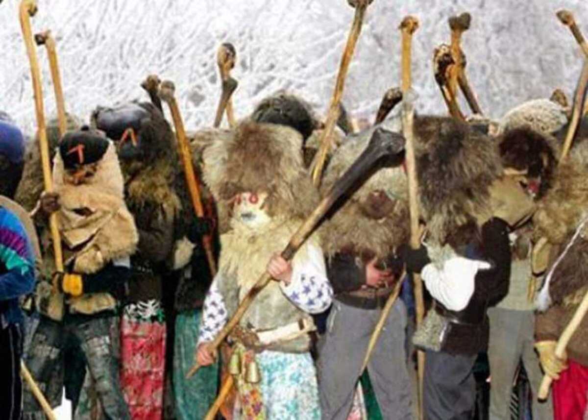 bătaie cu bâte la Ruginoasa