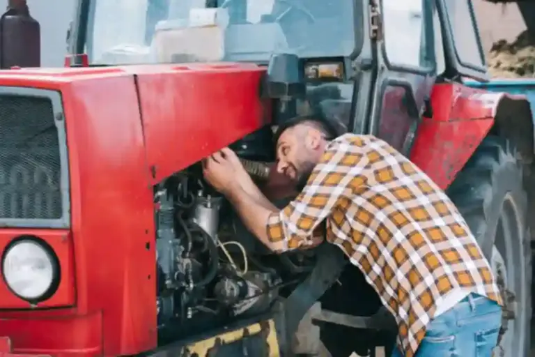 întreținerea tractorului