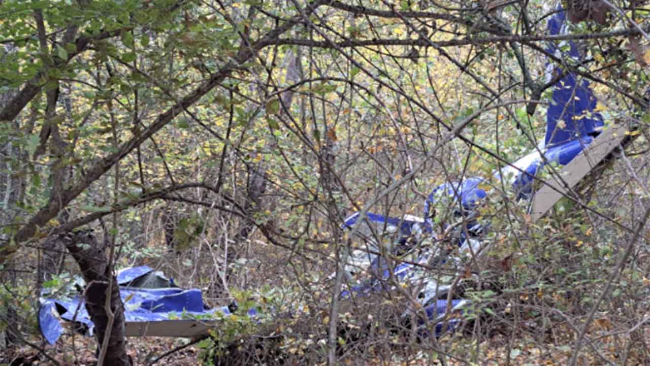 s-a prăbușit cu avionul