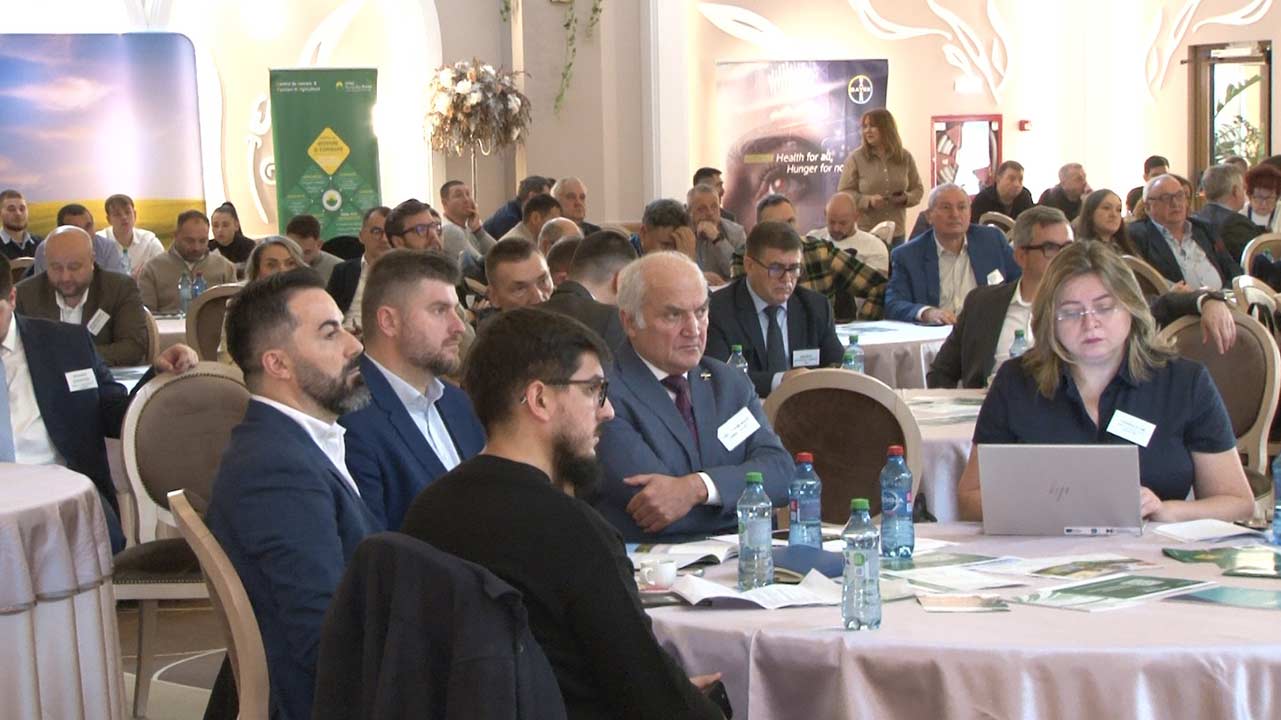 Fermierii români s-au mobilizat azi pentru un viitor mai bun! Ce subiecte au pus pe masă 1 Fermierii români s-au mobilizat azi pentru un viitor mai bun! Ce subiecte au pus pe masă Fermierii români s-au mobilizat azi pentru un viitor mai bun! Ce subiecte au pus pe masă Stiri agricole fermierii români