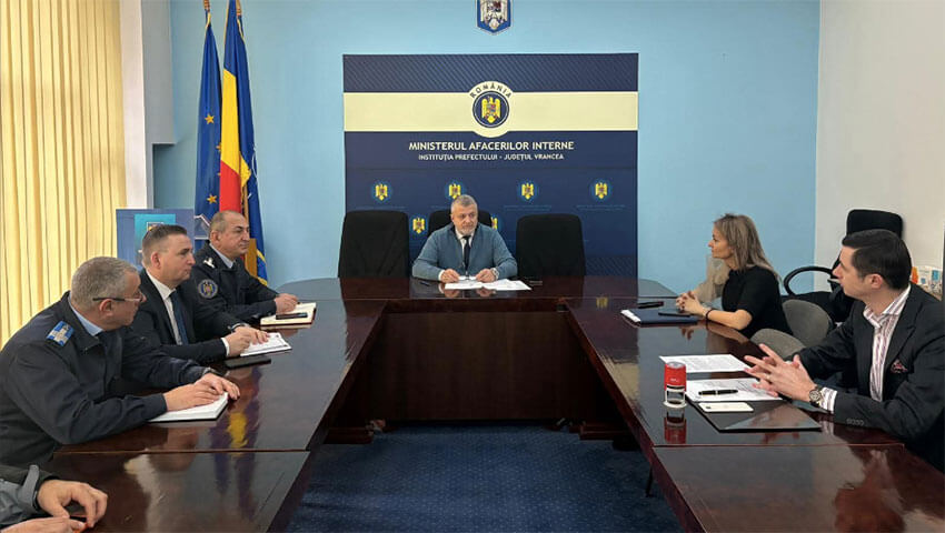 S-a dat ALERTĂ! Focar de rabie într-o exploatație de bovine! 1 S-a dat ALERTĂ! Focar de rabie într-o exploatație de bovine! S-a dat ALERTĂ! Focar de rabie într-o exploatație de bovine! Actualitate focar de rabie,bovine